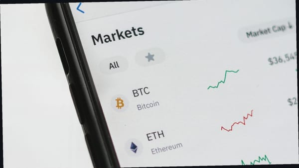 比特币飙升至 73,007 美元以上